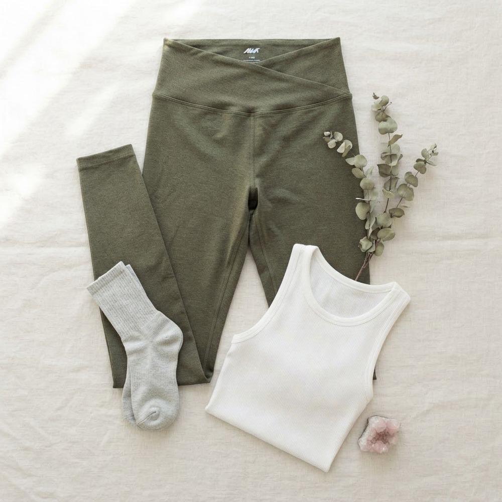 Avia Womens Olive Green Crossover Waistband Leggings Size L 12-14 Activewear